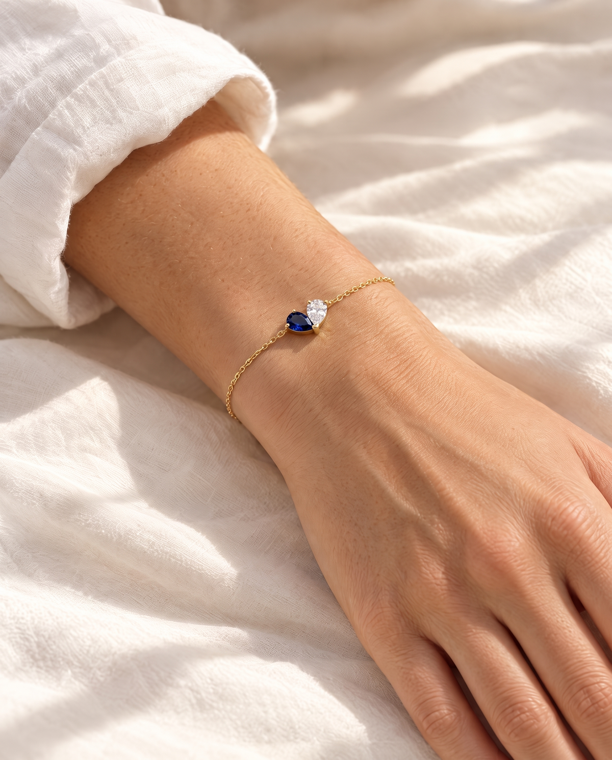 Bracelet Cœur Pierres de Naissance porté au poignet