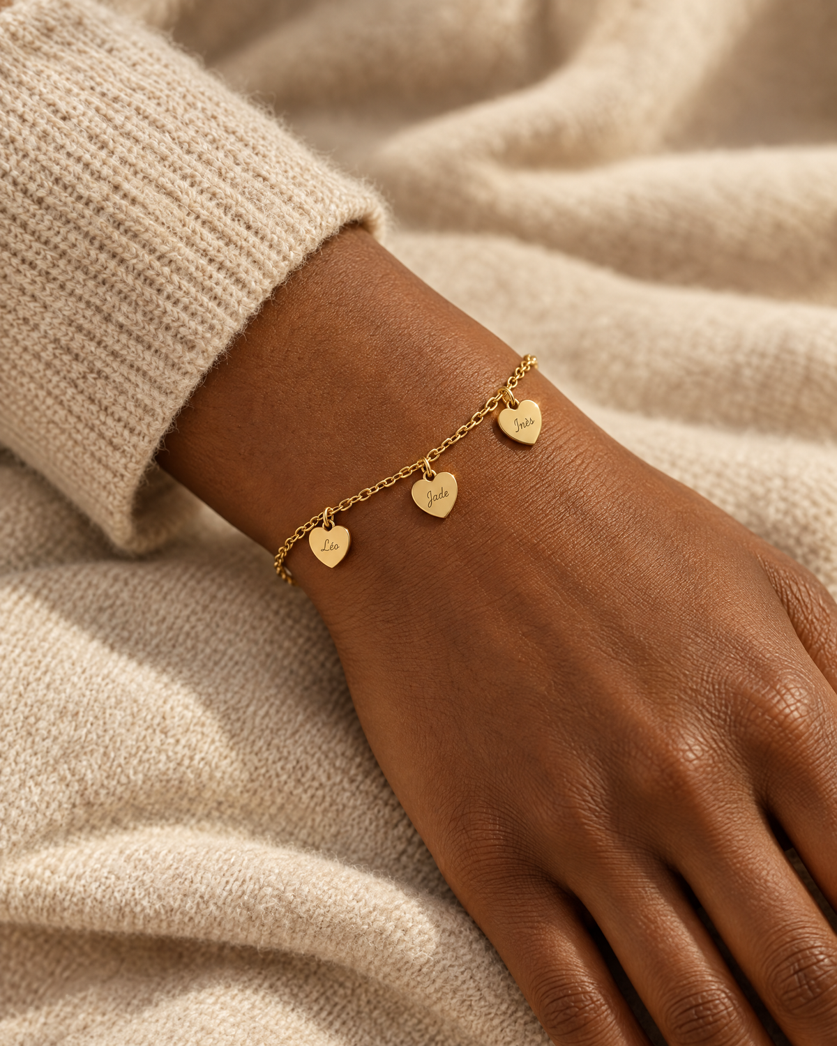 Bracelet Famille porté au poignet